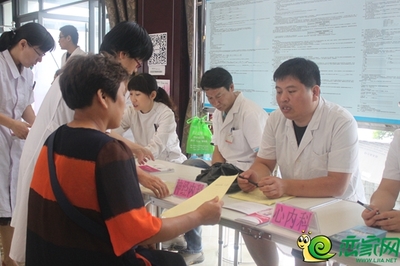 榮盛·江南錦苑舉辦社區義診活動，健康咨詢服務暖人心