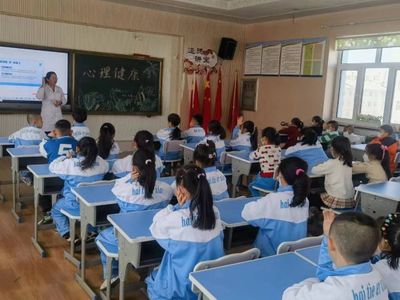 海拉爾區(qū)衛(wèi)生健康委深入推進(jìn)新時(shí)代文明實(shí)踐志愿服務(wù)，擦亮健康咨詢服務(wù)品牌